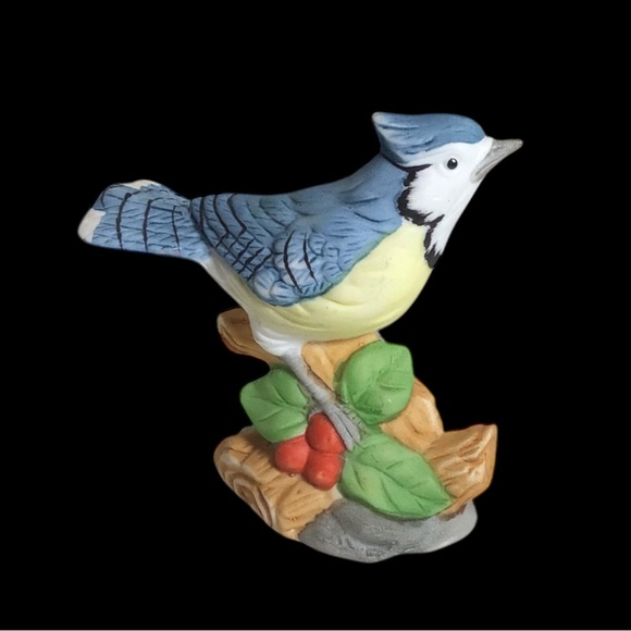 The American Bluejay Porcelain Figurine from The Whitehall Society - Picture 2 of 4